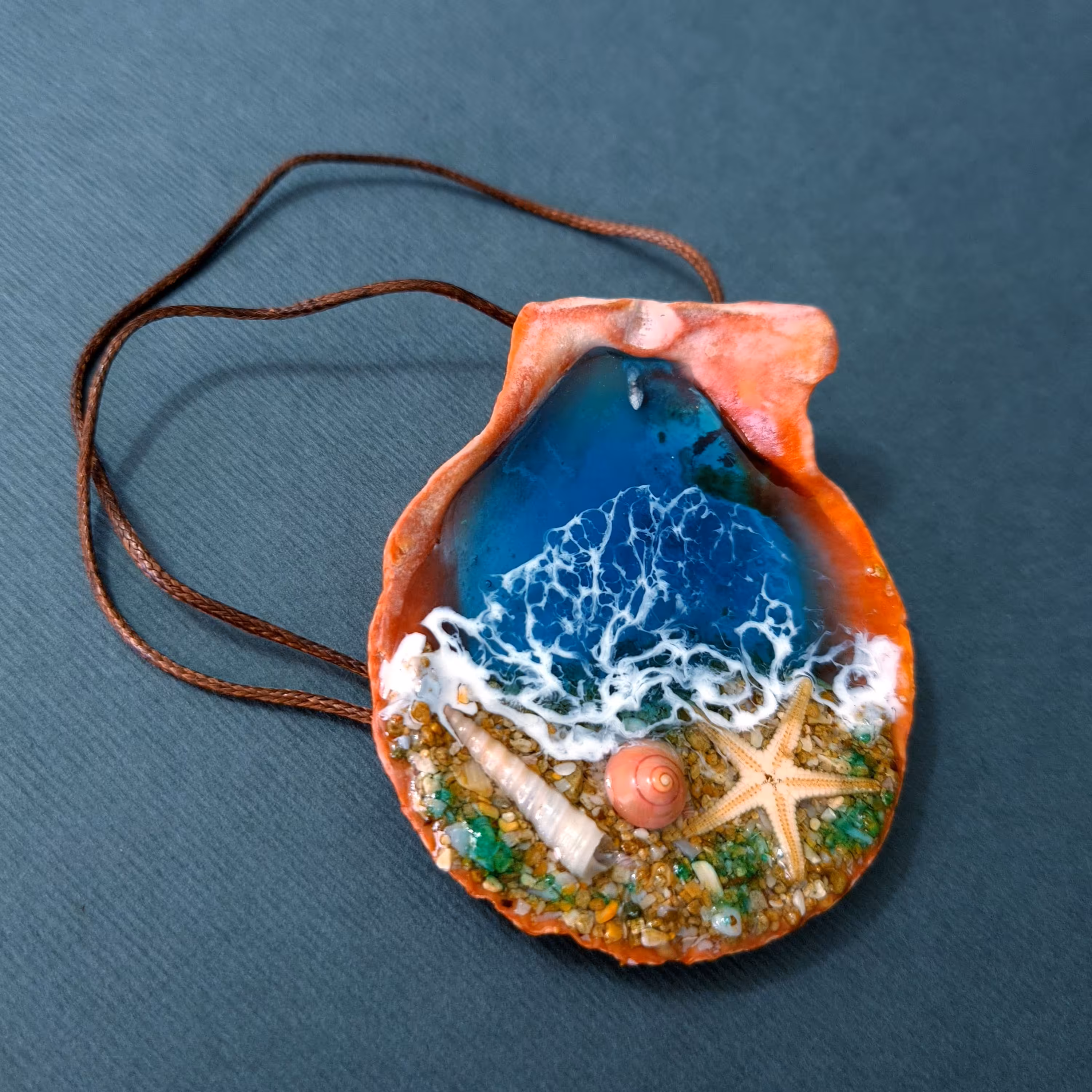 آویز آینه خودرو طرح صدف و دریا