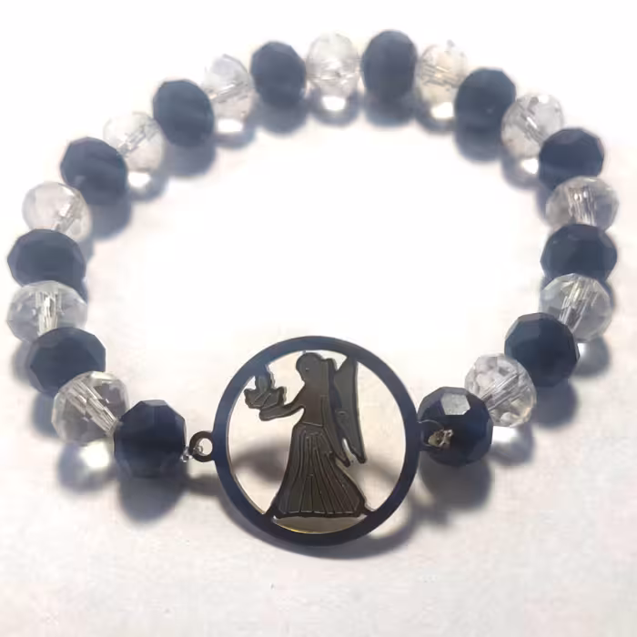 دستبند های ماه تولد