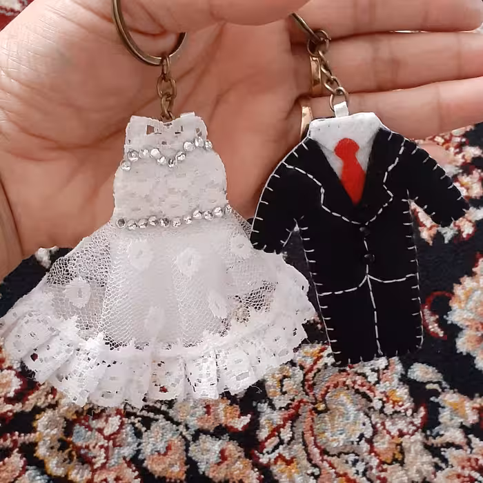 جاکلیدی وآویز طرح لباس عروس و داماد