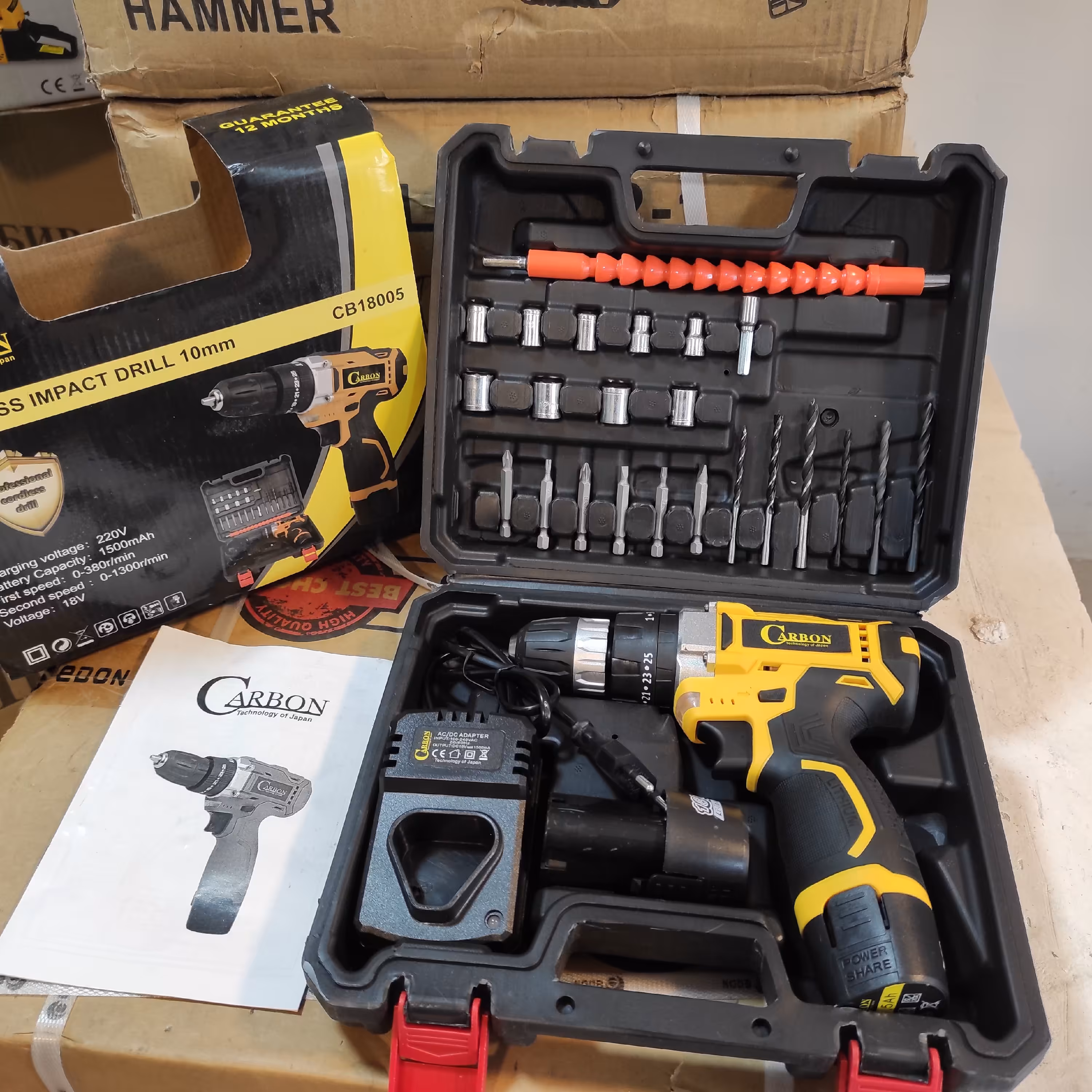 دریل شارژی 18 ولت چکشی 
مارک کربن همراه با لوازم کامل