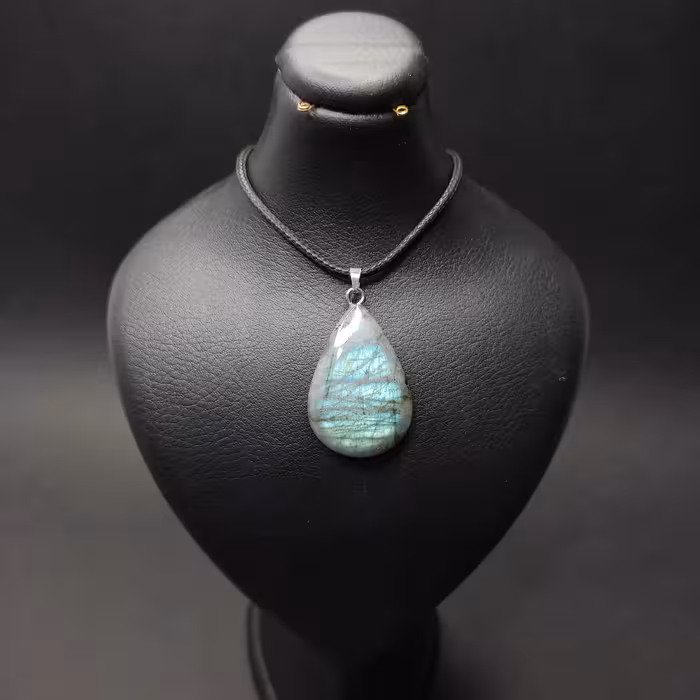 گردنبند سنگ لابرادوریت تراش اشکی