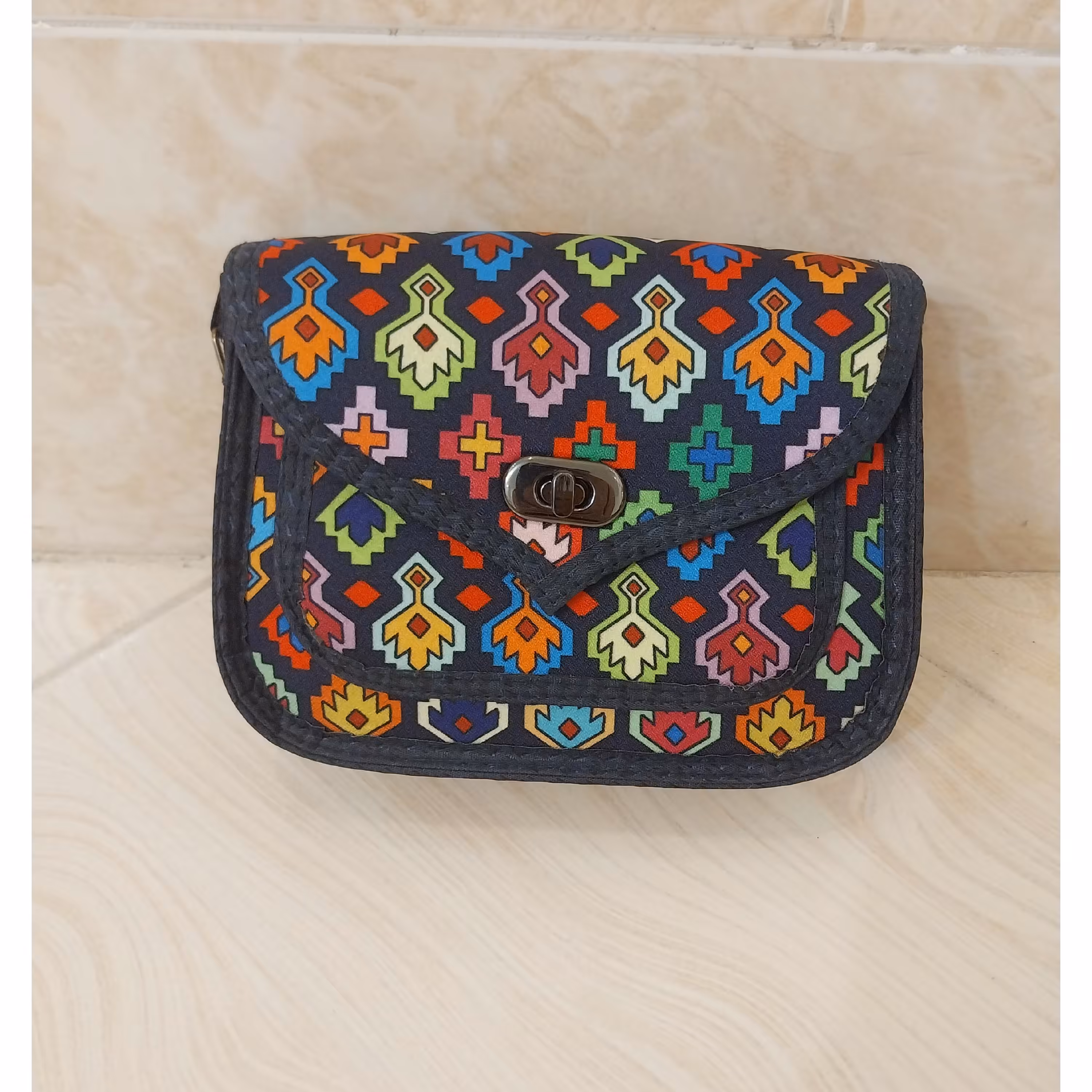 کیف دوشی دخترانه قلبی طرح سنتی شیک  و جذاب