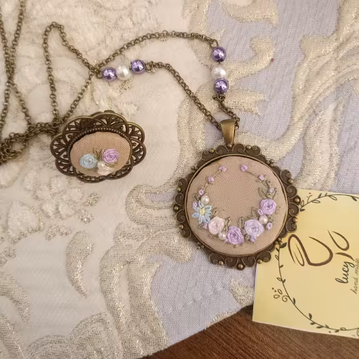 ست گردنبند و انگشتر گلدوزی شده کد 119