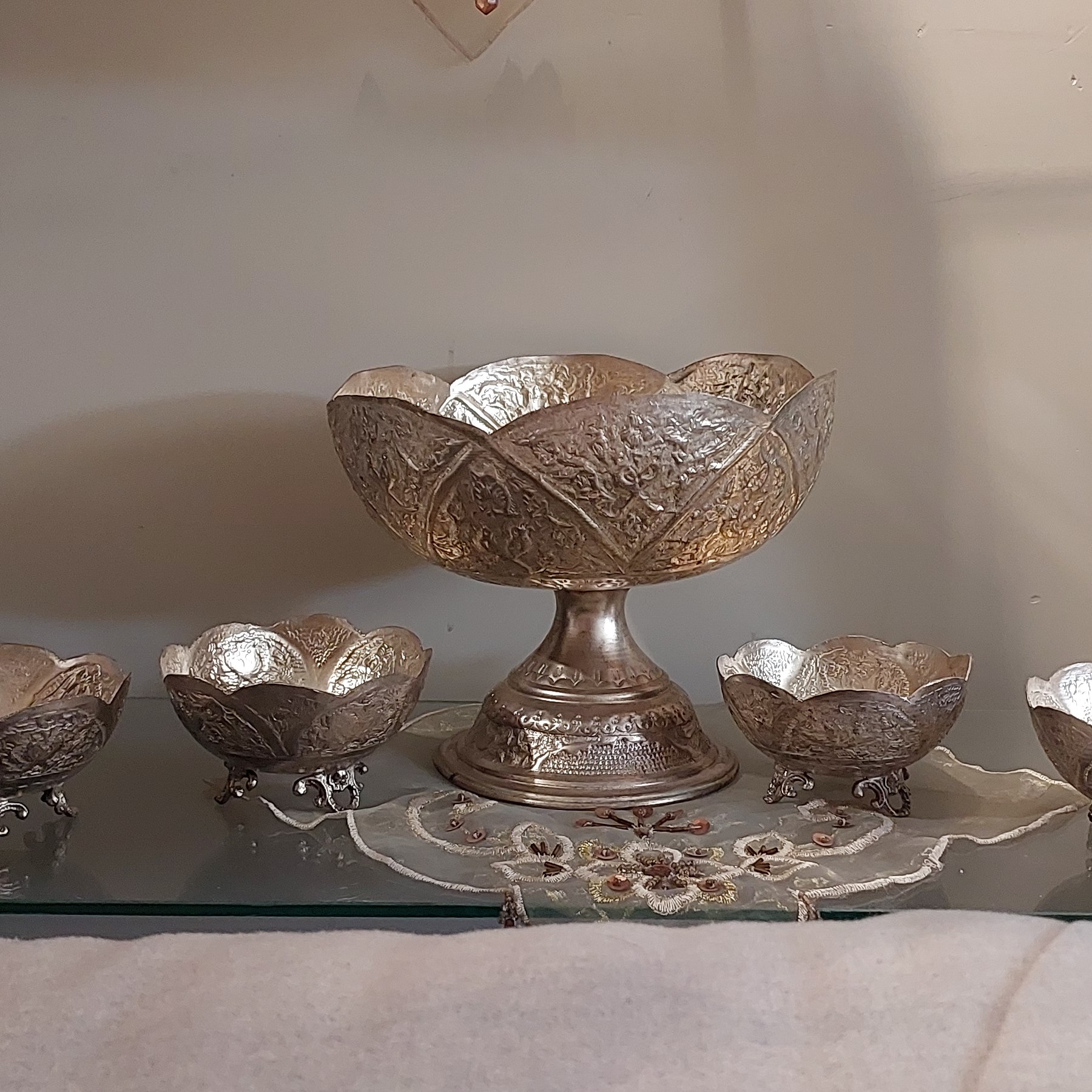 آجیل خوری قلم زنی