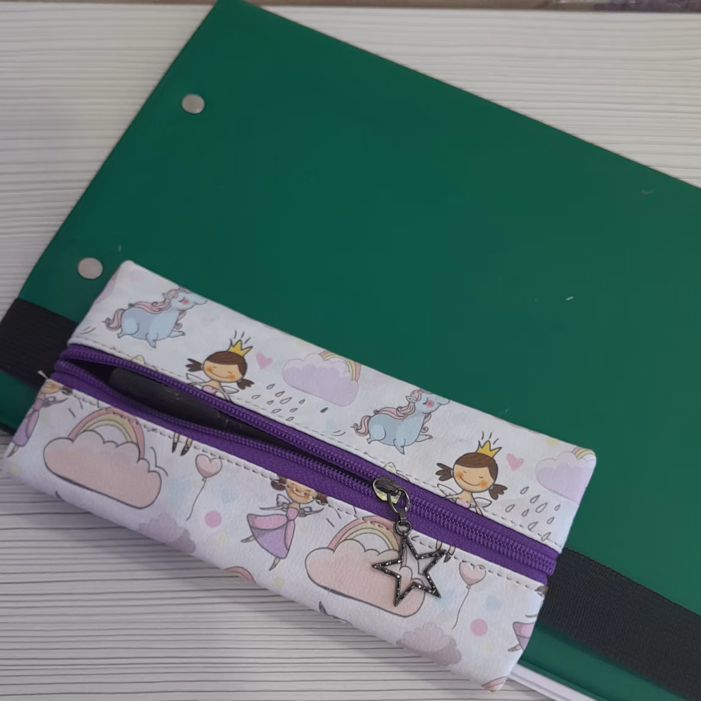 جامدادی دانشجویی 