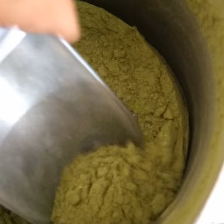 پودر آویشن مرغوب و خوش عطر(بسته 100 گرمی)