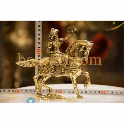 اسب سوار عقاب دار برنزی