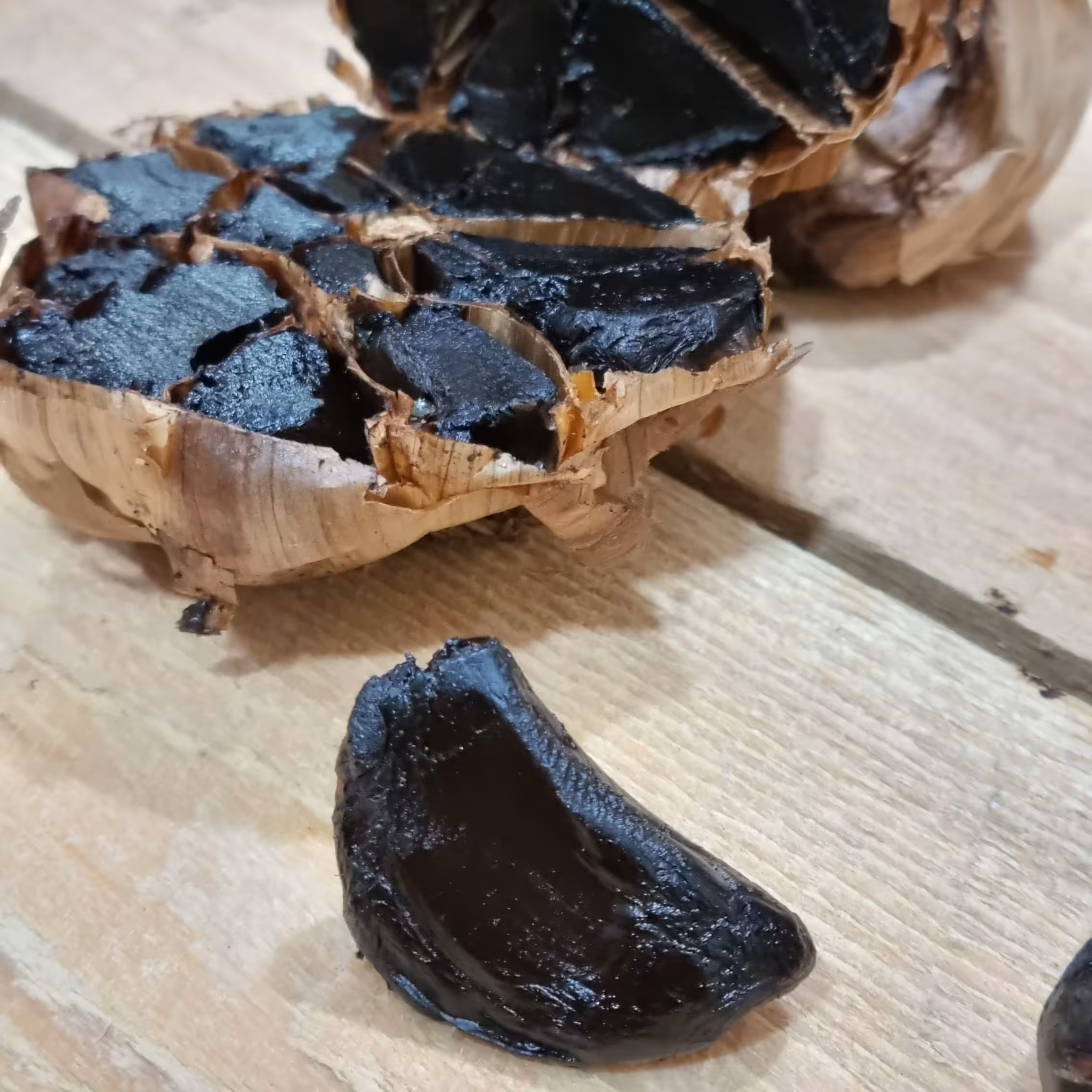 سیر سیاه ادویه مارکت جابر سرشار از آنتی اکسیدان و خواص باورنکردنی