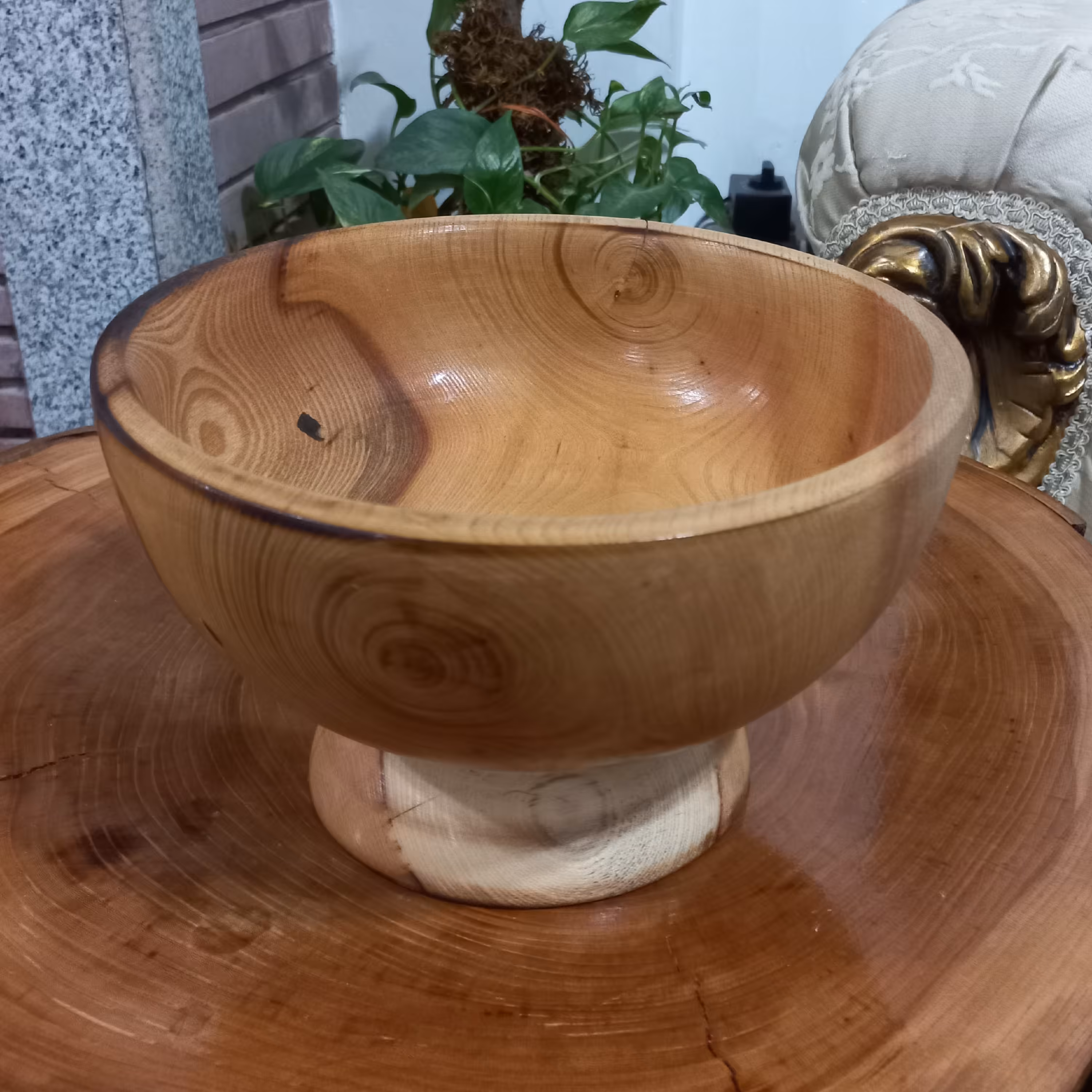 ظرف پایه دار