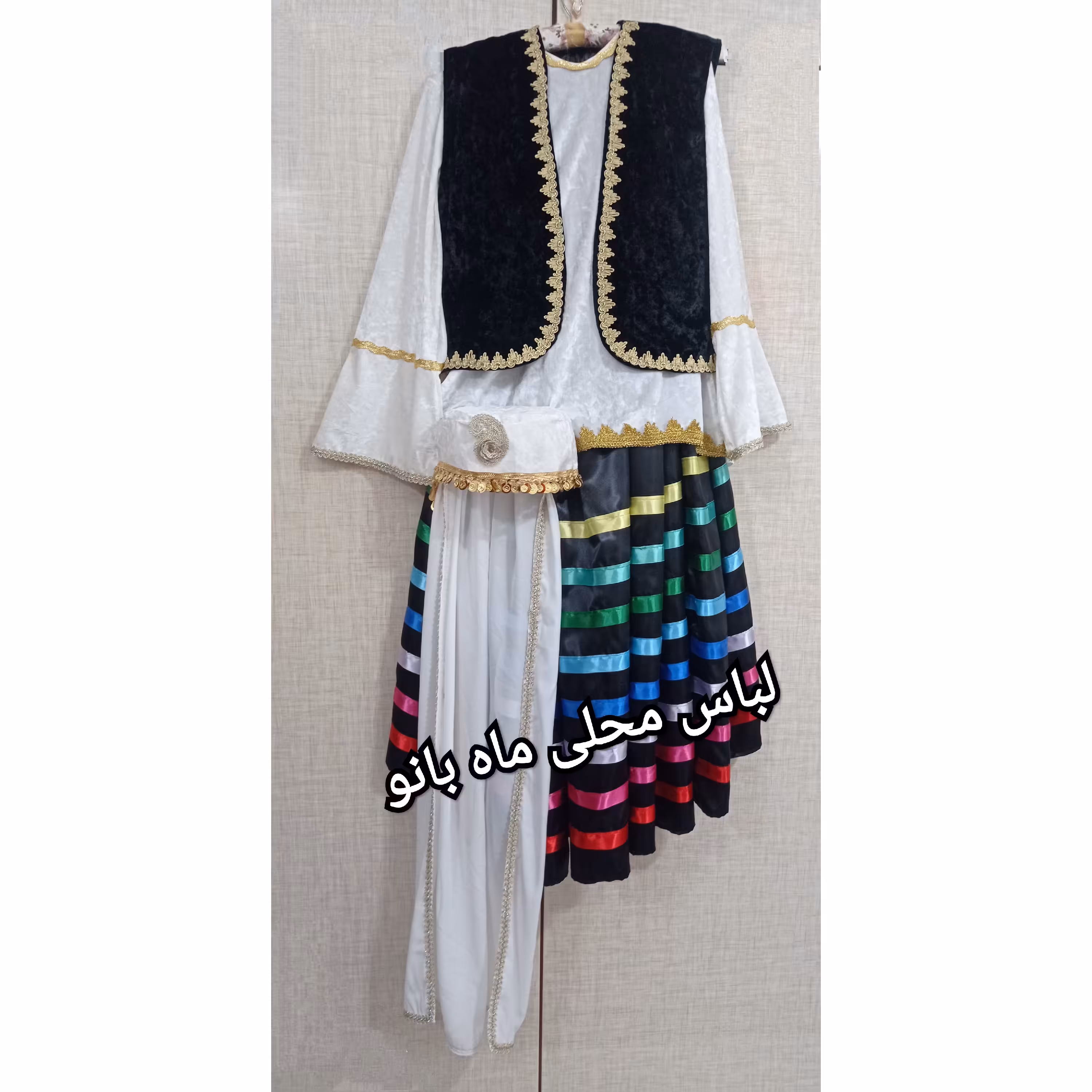 لباس محلی سنتی سکه دوزی شده و کلاه (متراژ دامن 6 متر)