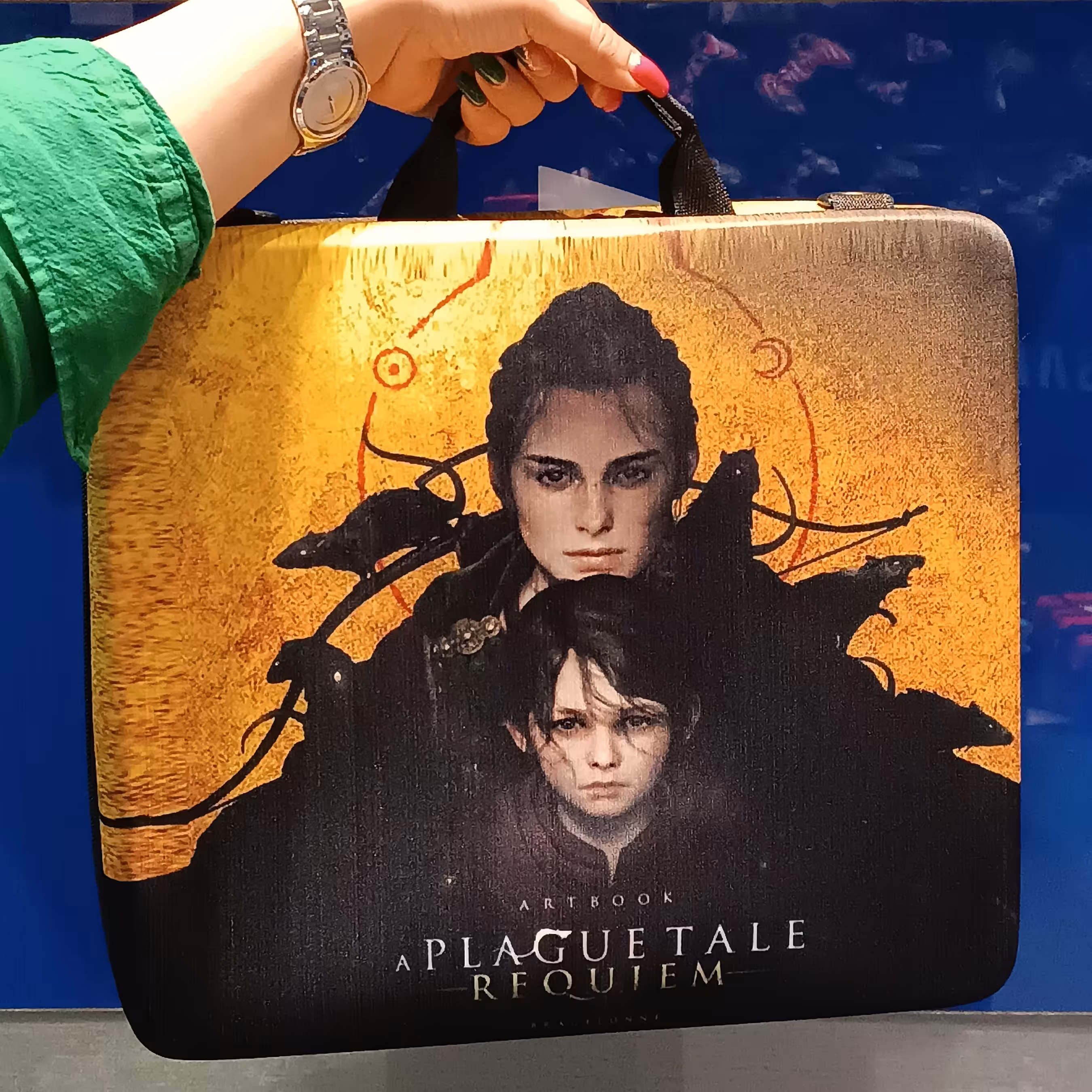 کیف حمل کنسول ps4 طرح plague tale