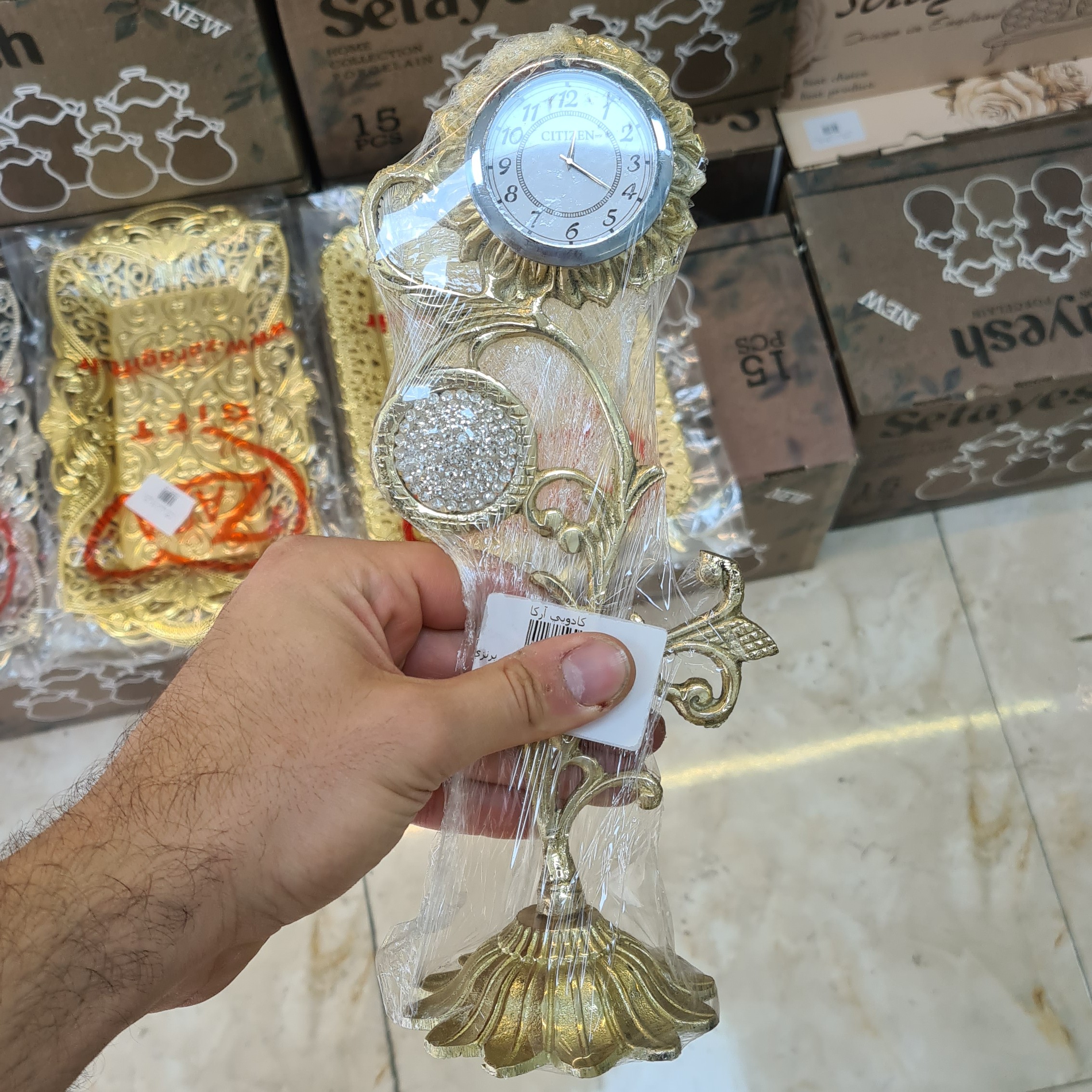 ساعت رومیزی برنزی در سه طرح بانو تارزن و نگین دار و دو گل