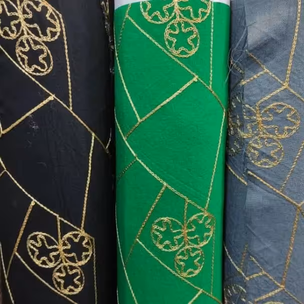 پارچه کرسپو خامه دوری ( نخ طلایی) سوزن دوزی