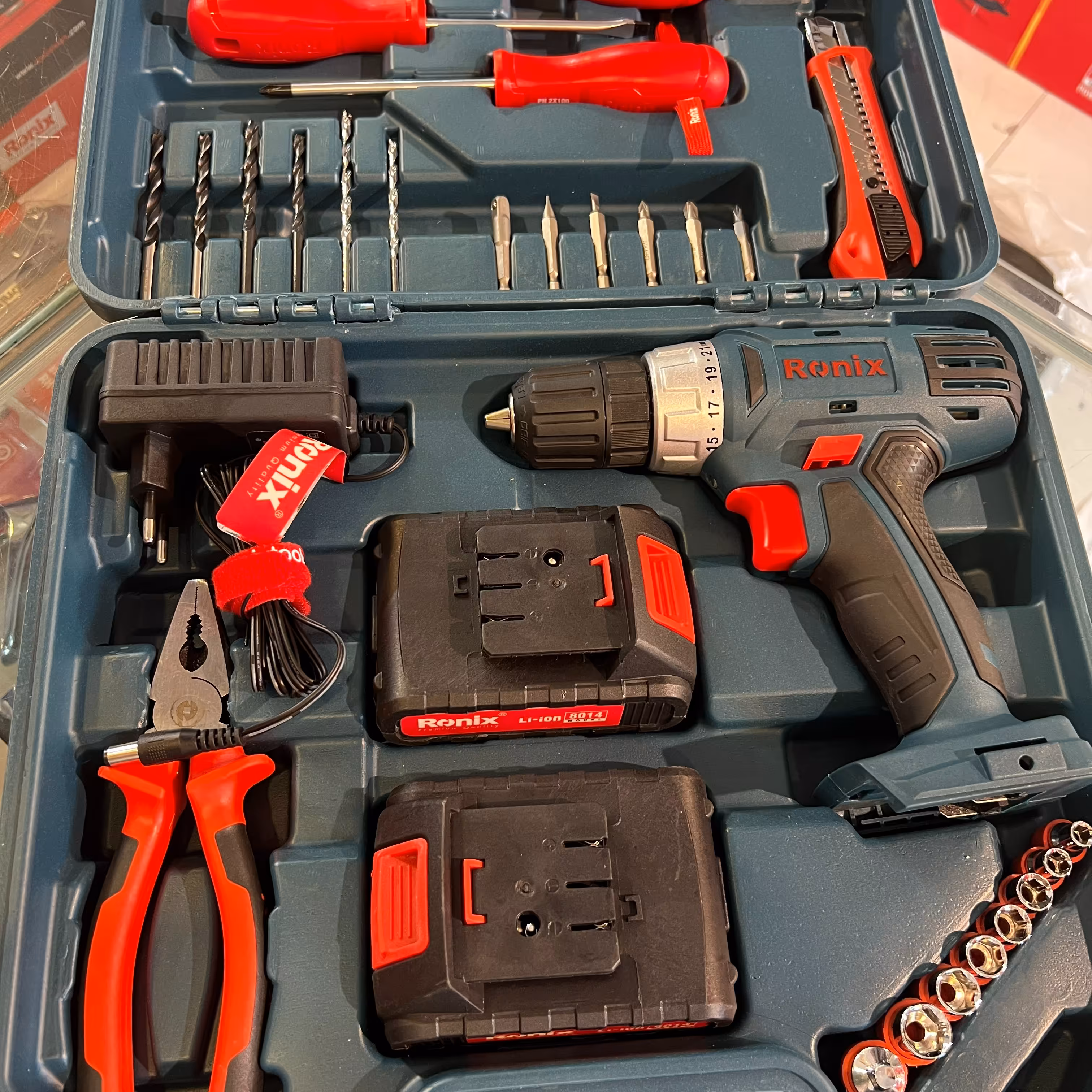 دریل شارژی 8014 رونیکس  با لوازم 