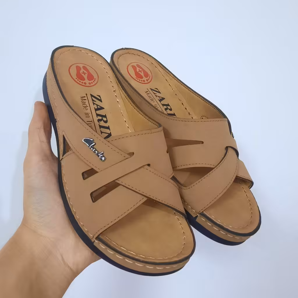 صندل طبی  راحت و سبک مدل کمند کرم 