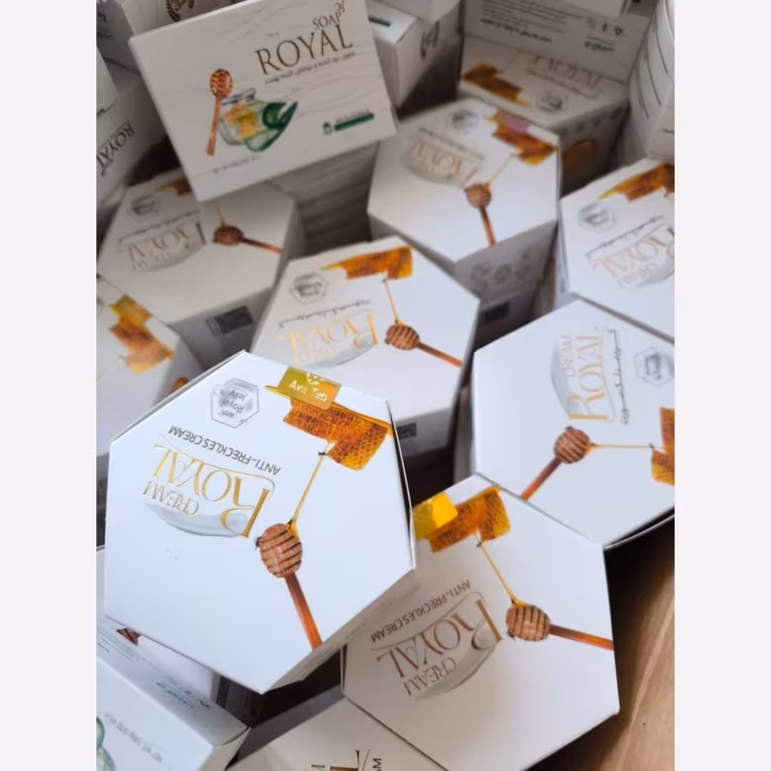 کرم ژل وصابون ژل رویال حجم کرم (20)میل وزن صابون (200)