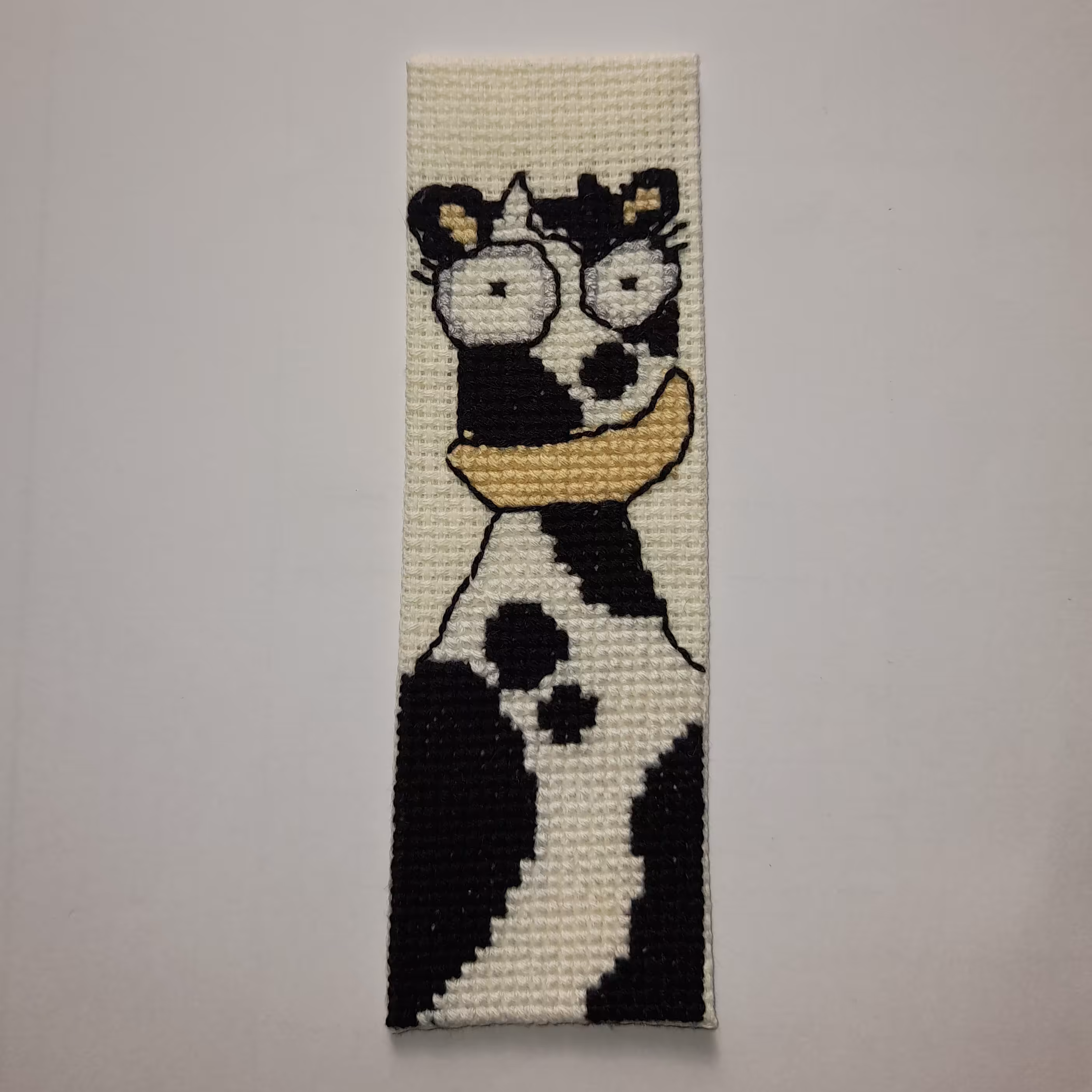 نشانگر کتاب (بوک مارک)  شماره دوزی طرح گاو