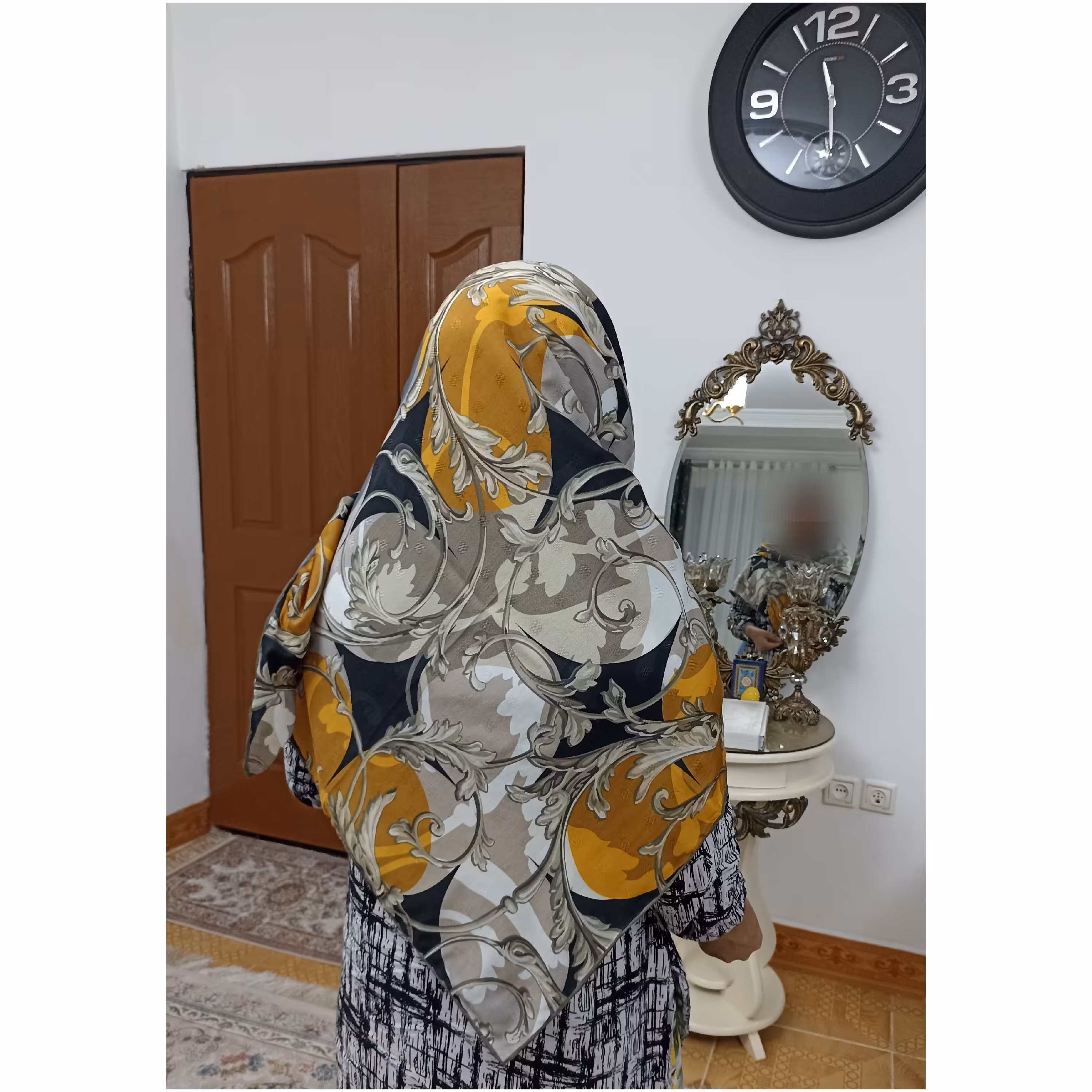 روسری نخی قواره بزرگ شیک و خنک با طرح زیبا