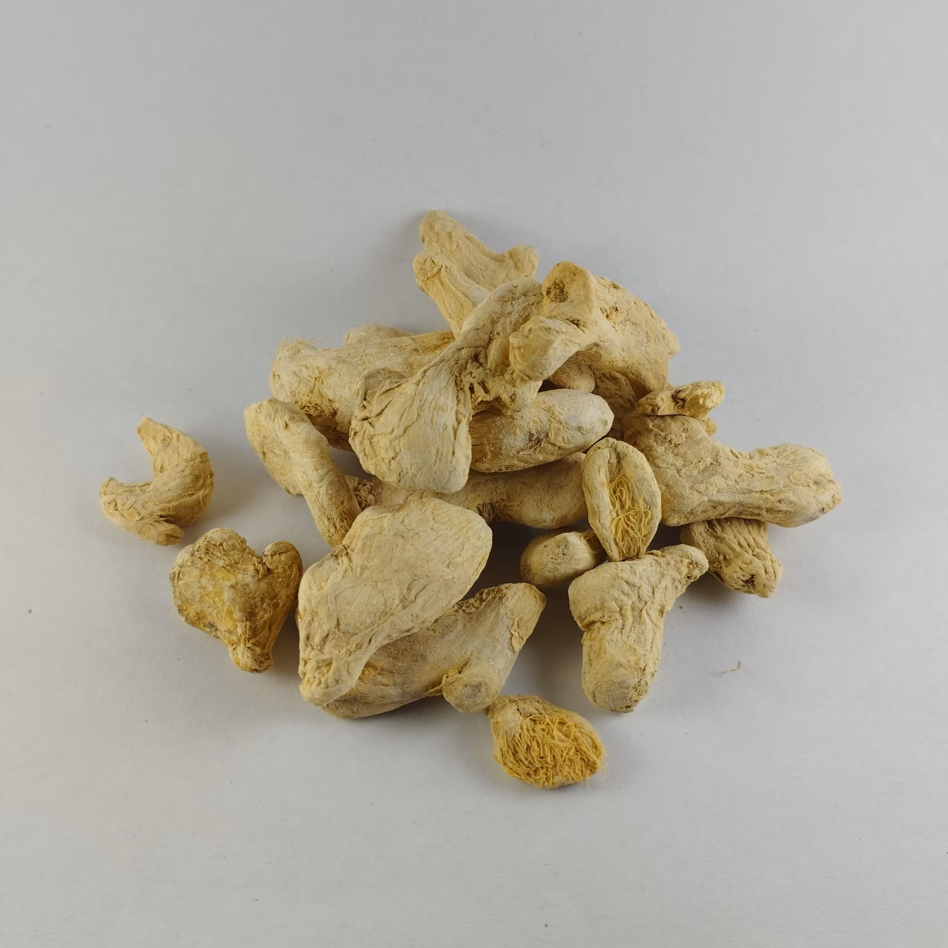 زنجبیل خشک نکوبیده اعلا  200 گرمی