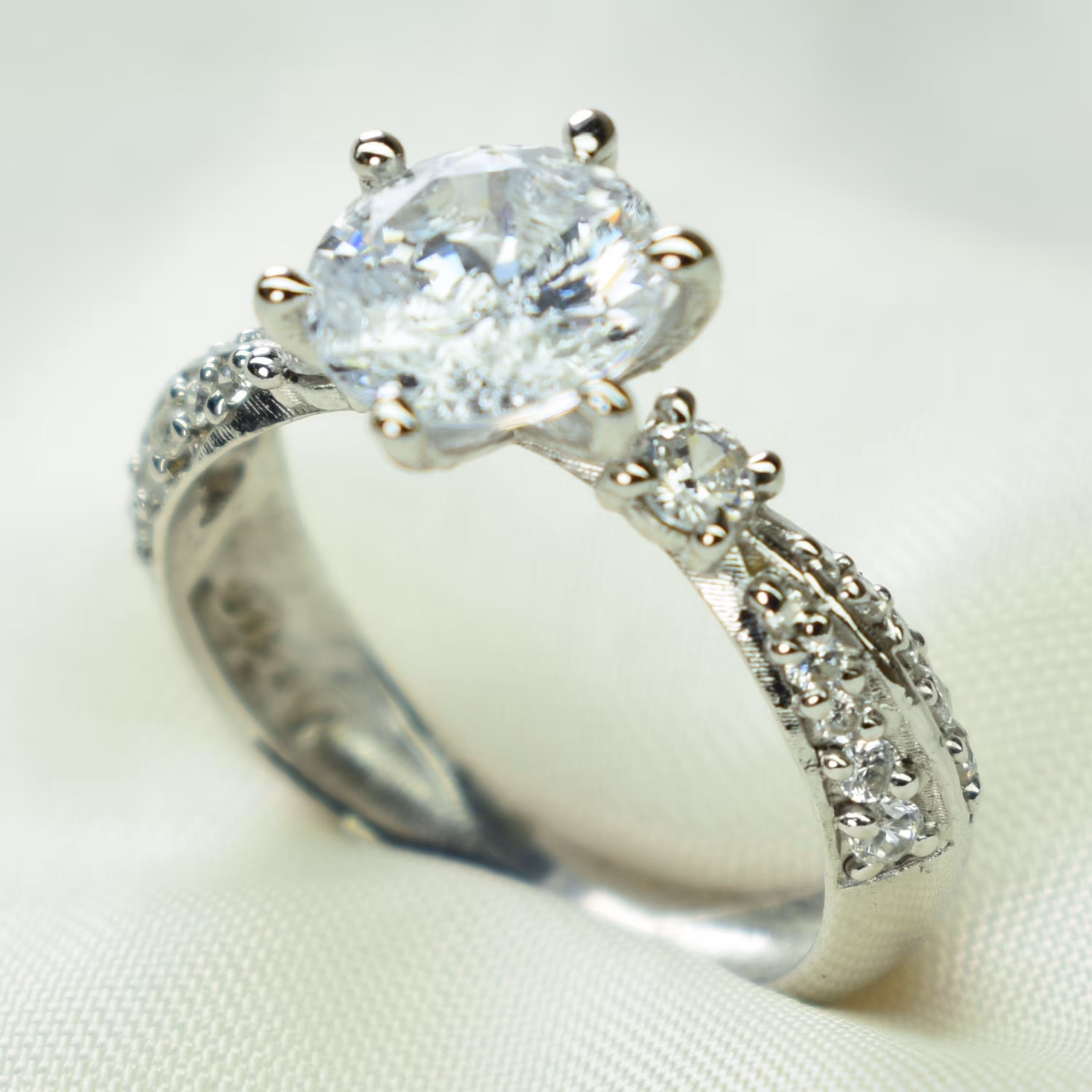 انگشتر نقره زنانه سولیتر آبکاری رودیوم کد 407 آقابزرگ