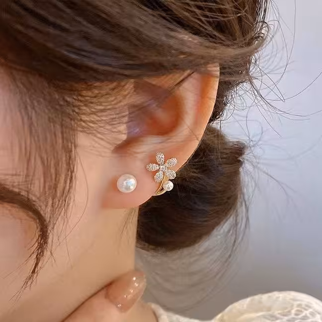 گوشواره میخی فانتزی گل