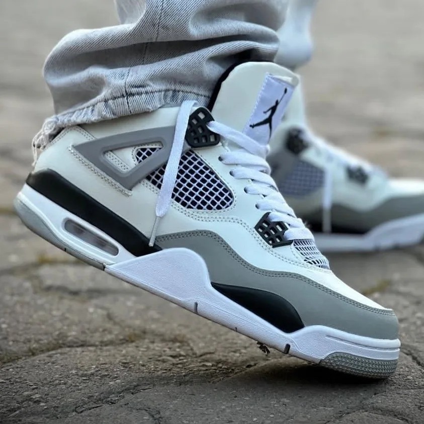 834 کتونی جردن 4 رنگ سفید مردانه nike Jordan 4