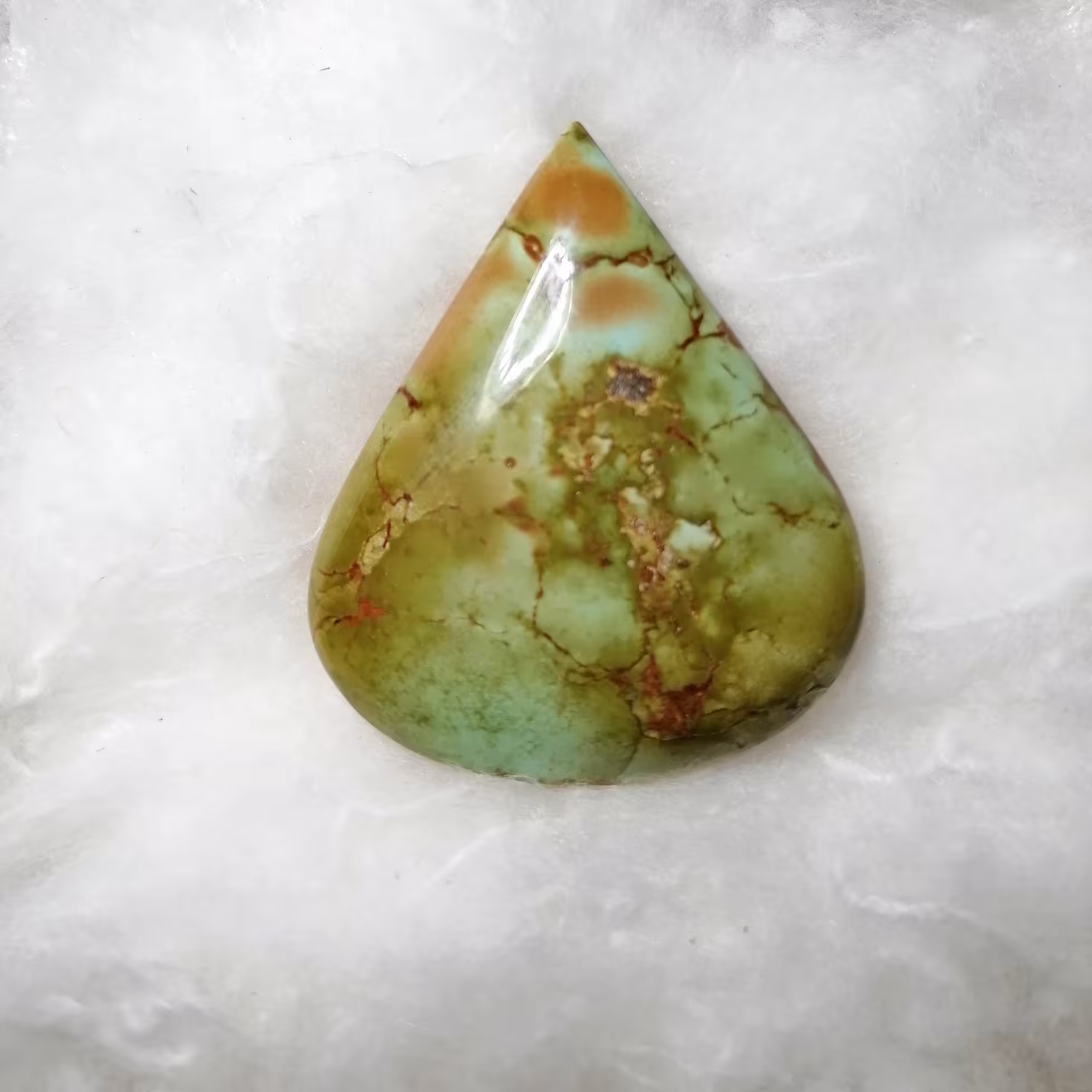 نگین فیروزه نیشابور ی