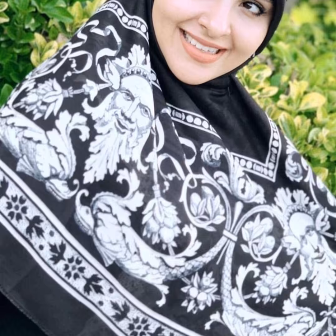 روسری نخی، قواره بلند 140، دور ریش، ایستایی عالی، مناسب استفاده روزمره 