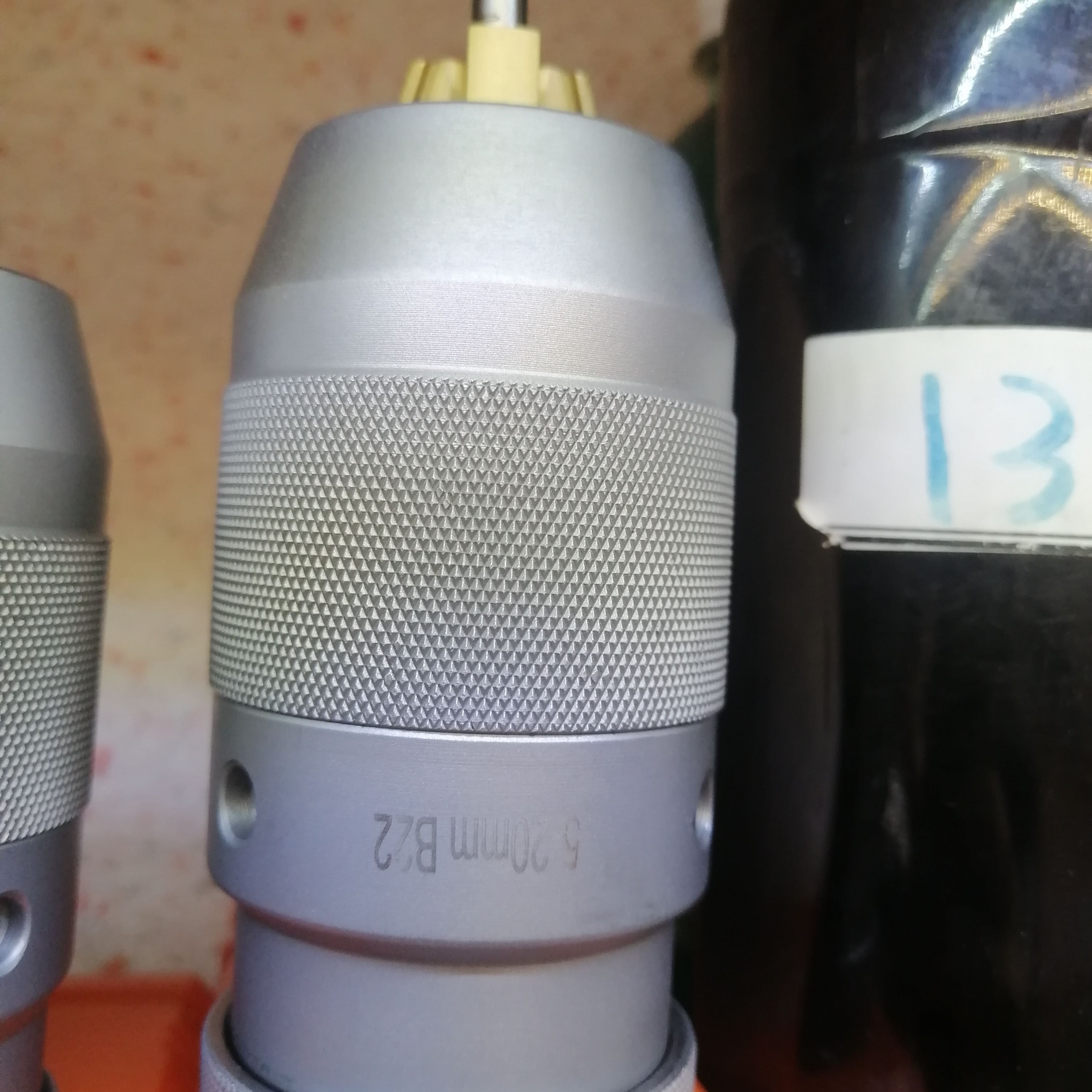 سه نظام اتومات صنعتی بدون رزوه 5-20 B22