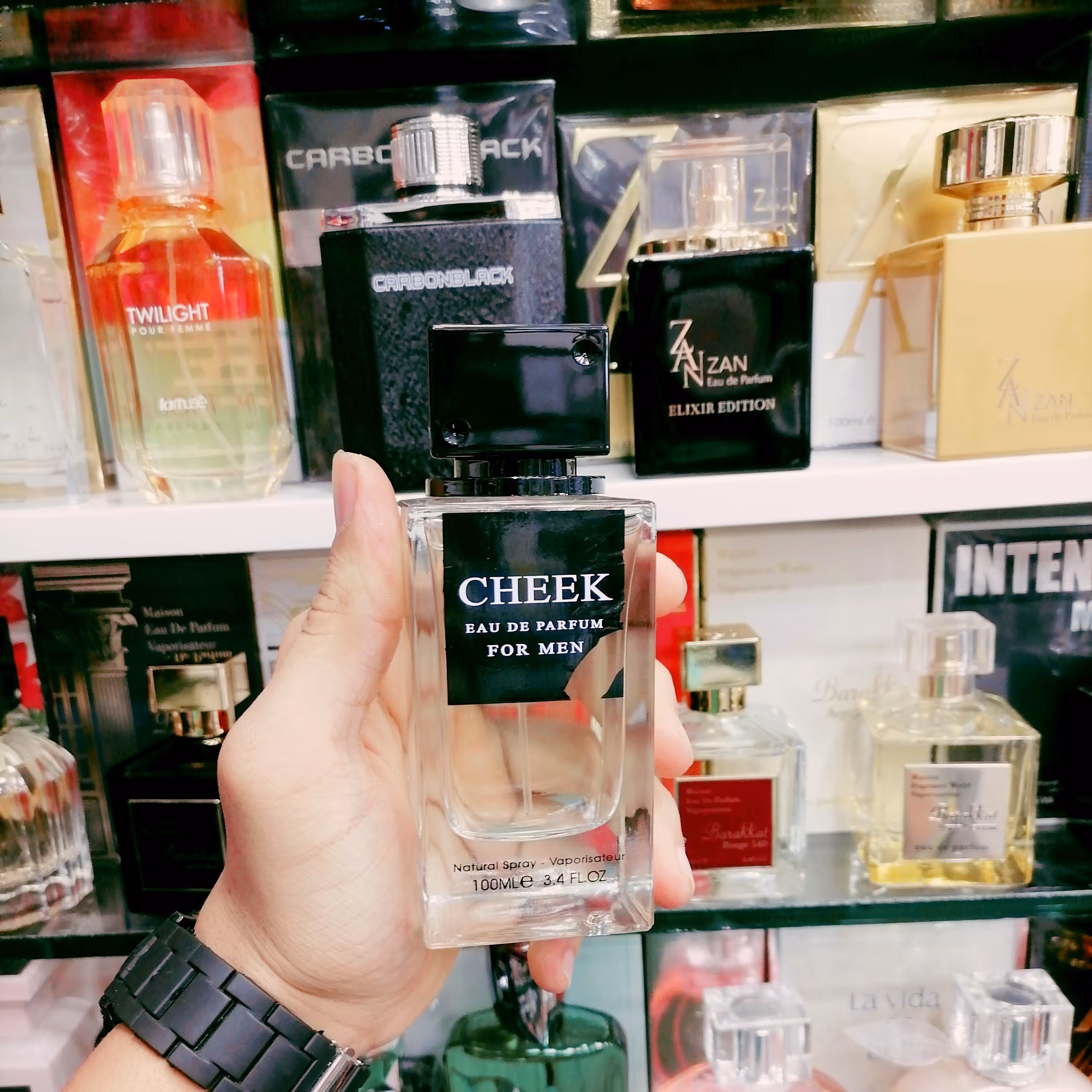 عطر ادکلن اماراتی چیک، cheek، شیککارولینا هررا شیک 100 میل مردانه 