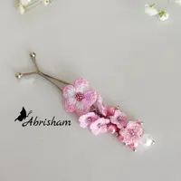 گیره روسری مجلسی آویز دار بافت مینیاتوری بافته شده با نخ ابریشم ترک اتصالات استیل 