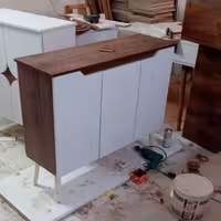 جاکفشی کنسولی طرح جدید شیک پایه ها PVC دربها آرام بند دستگیره ها مخفی  از برند پویا
