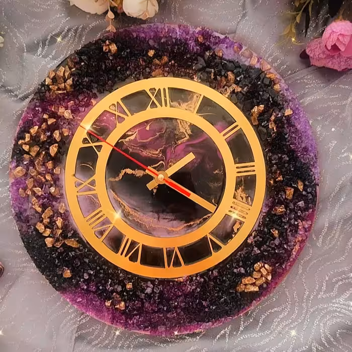 ساعت کریستالی رزینی