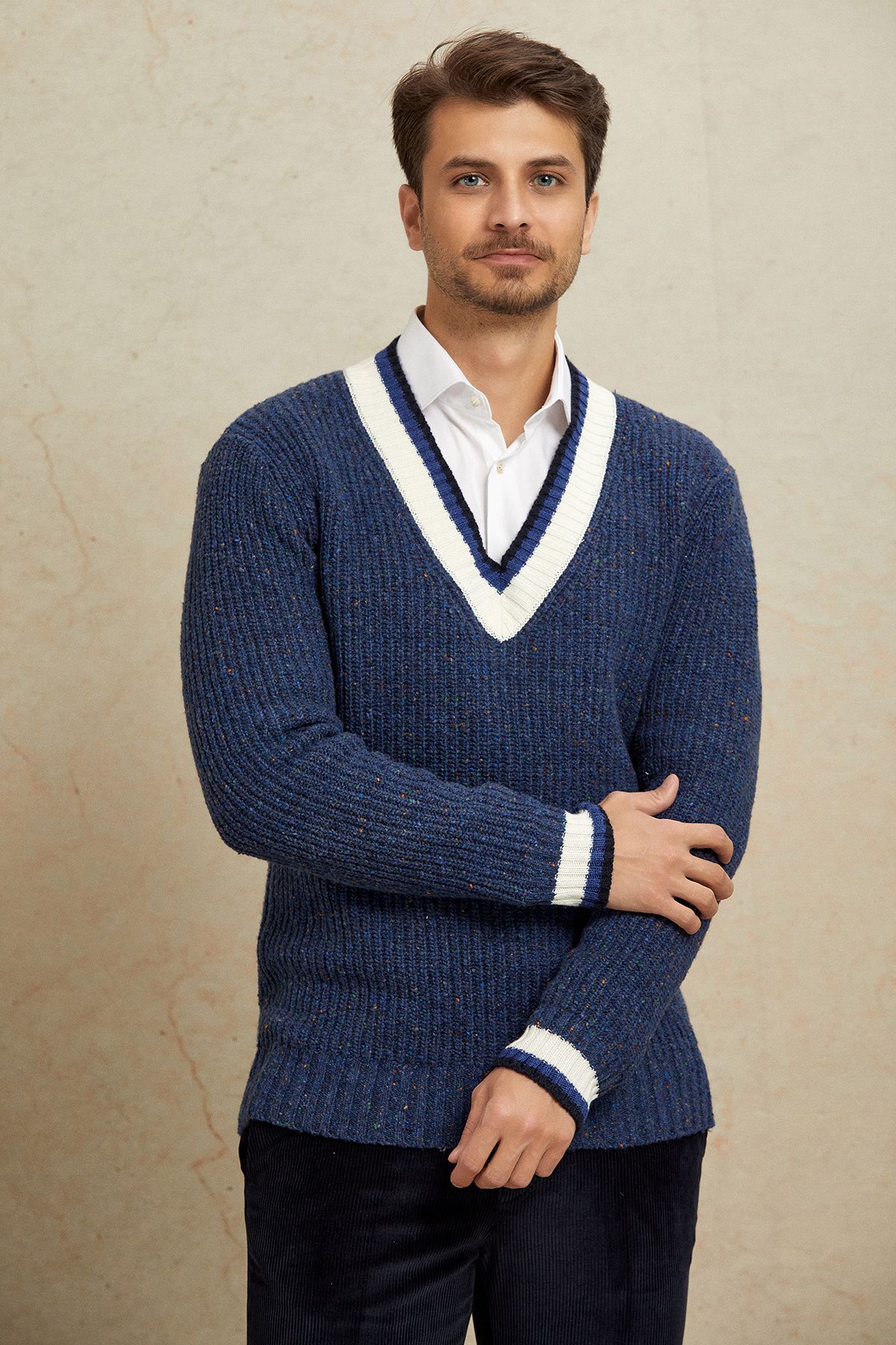 پلیور آبی مردانه کالج V NECK نیلیو اسمایل SMILE