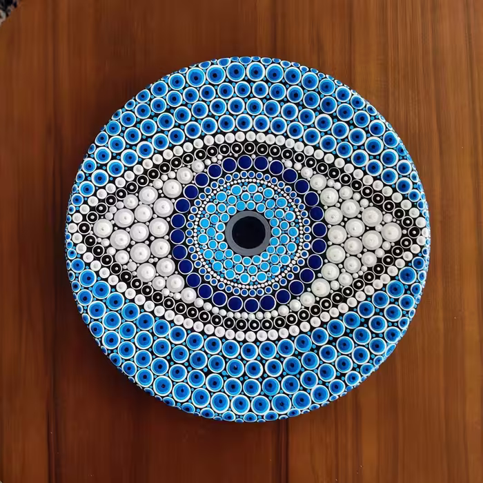 بشقاب دیوارکوب سفالی طرح چشم