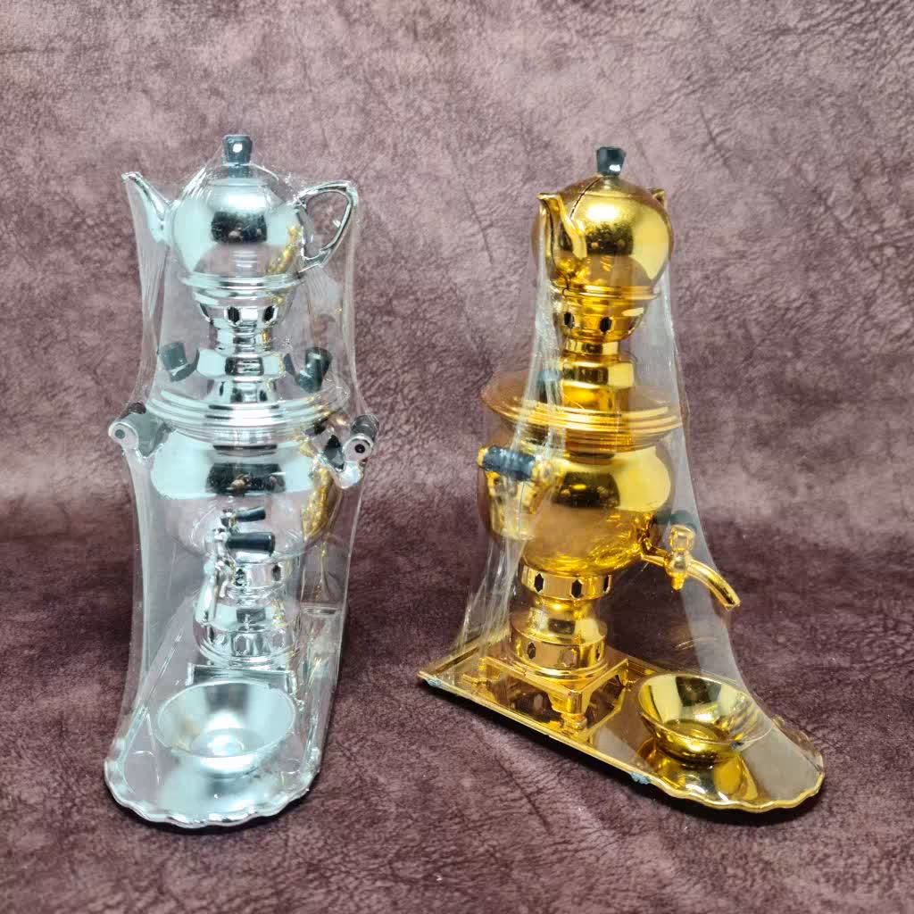 سماور پلاستیکی دکوری 
طلایی و نقره ای
