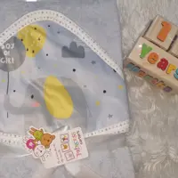 حوله و لیف نوزاد مارک کارترز 



