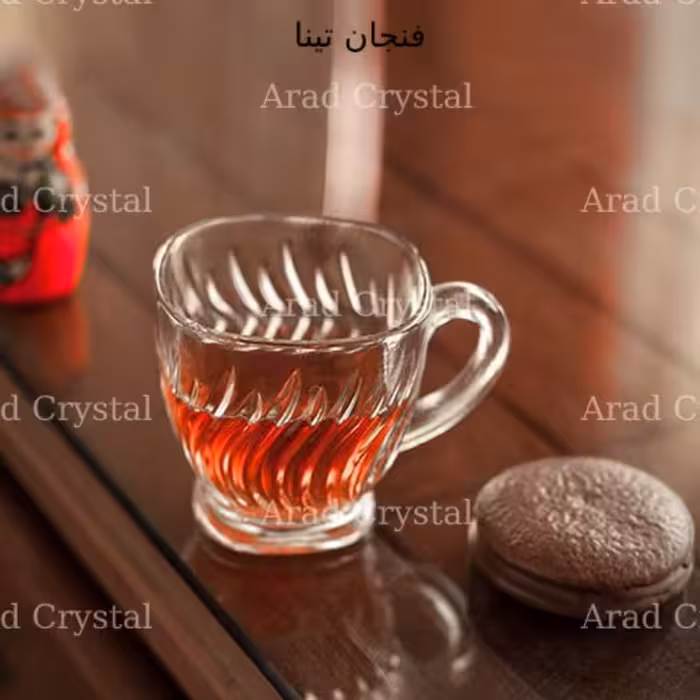 استکان تینا بلور یزد.                    بسیار زیبا 