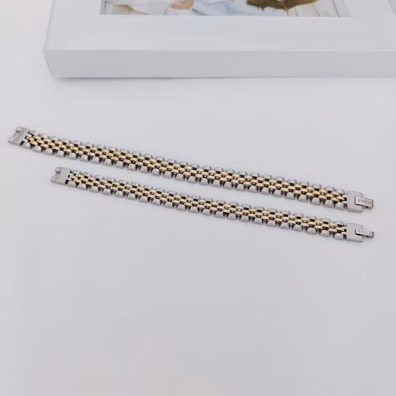 دستبند رولکس کد11604 زنانه و مردانه.استاینلس استیل.کیفیت عالی با آبکاری درجه یک.ضد حساسیت.رنگ ثابت