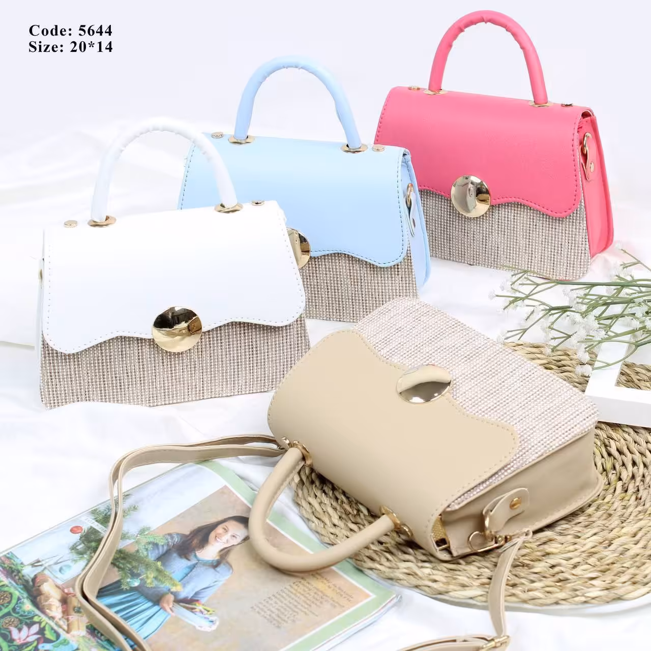 کیف ج کد 5644
پاسپورتی کنفی دسته دار