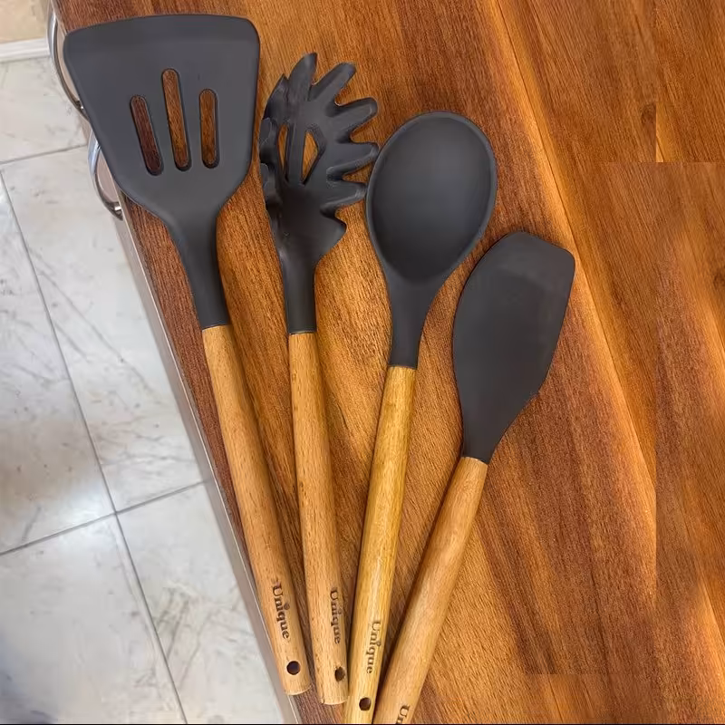 سرویس کف گیر  و ملاقه یونیک سیلیکونی دسته چوب 1175