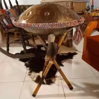 پایه نگهدارنده هنگدرام نشسته سرخپوستی