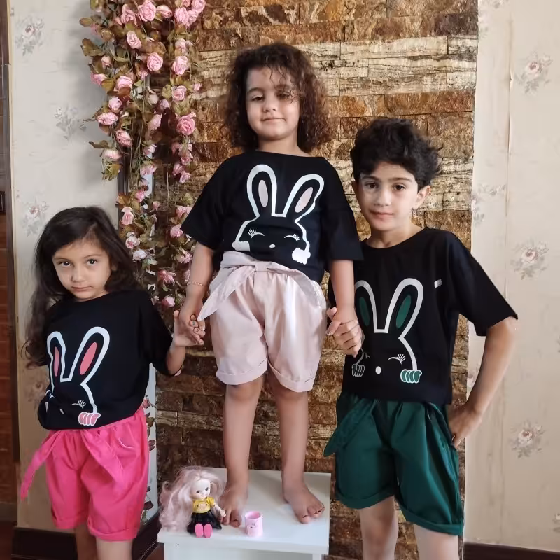 کراپ شورتک دخترانه در 4رنگ و 3 سایز مناسب سن 3 تا 6 سال