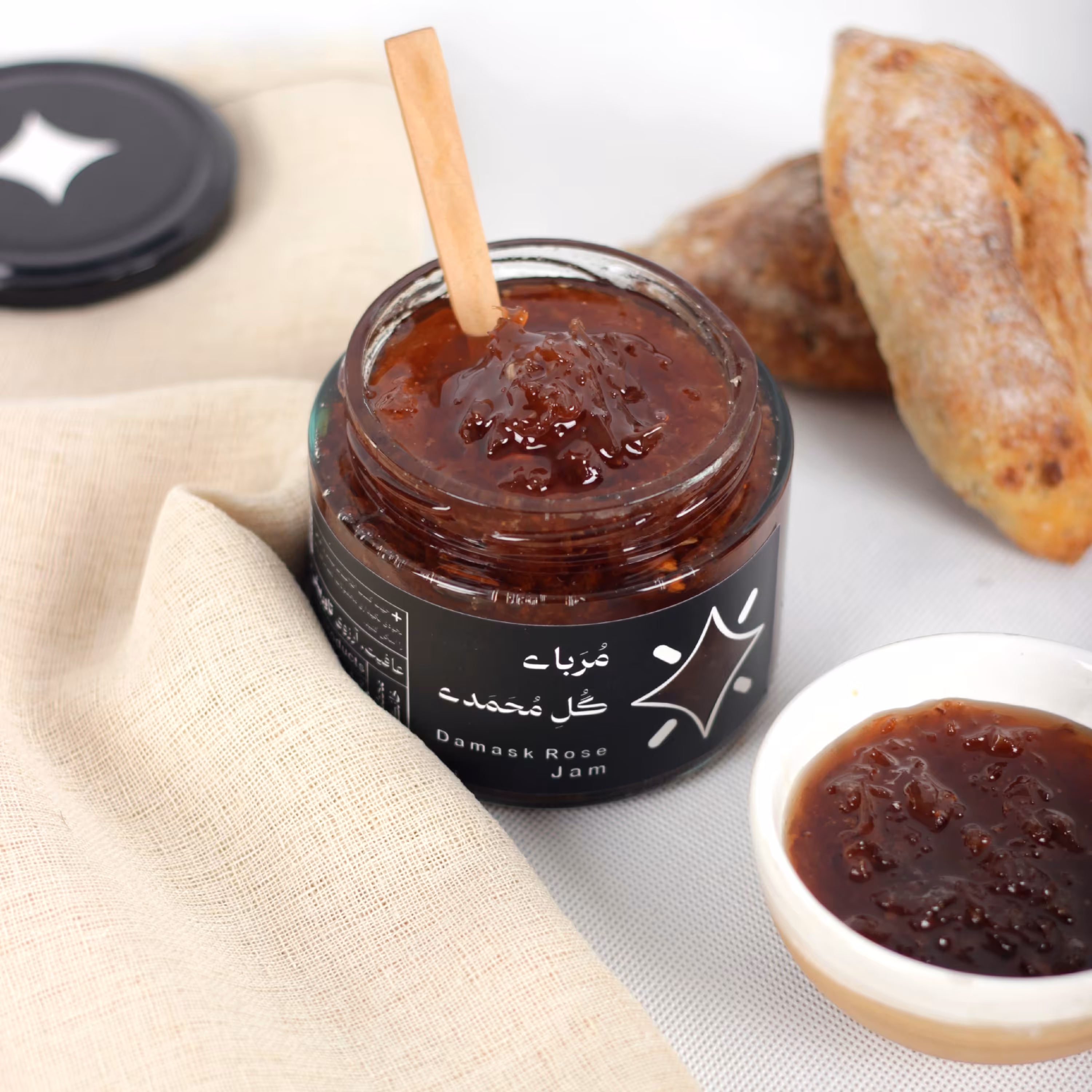 مربای گل محمدی تازه-300 گرمی-بدون مواد افزودنی