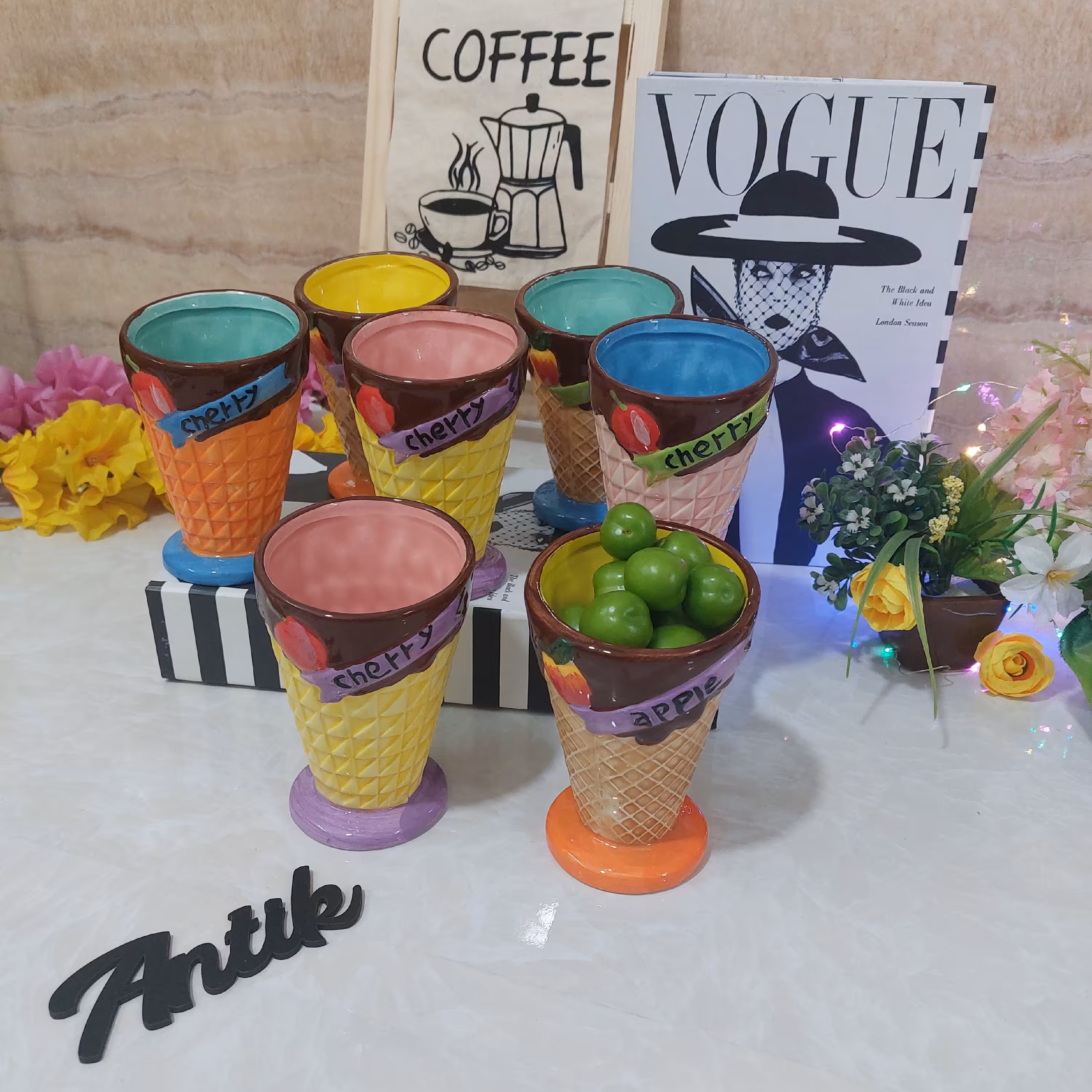 لیوان بستنی عروسکی فانتزی سرامیکی رنگارنگ پایه دار