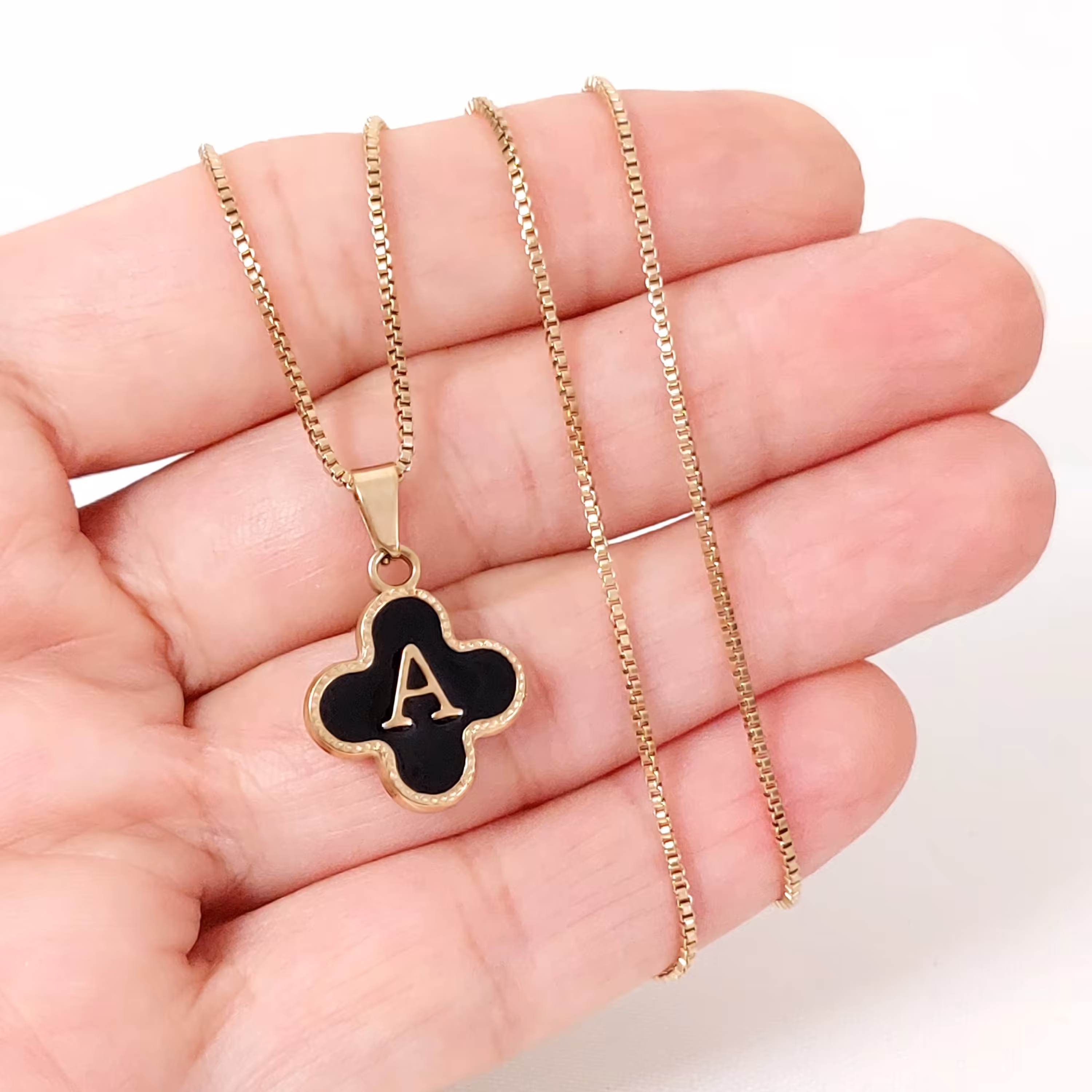 گردنبند استیل ونکلیف حرف A همراه با زنجیر ونیزی استیل با آبکاری طلا و رنگ ثابت 