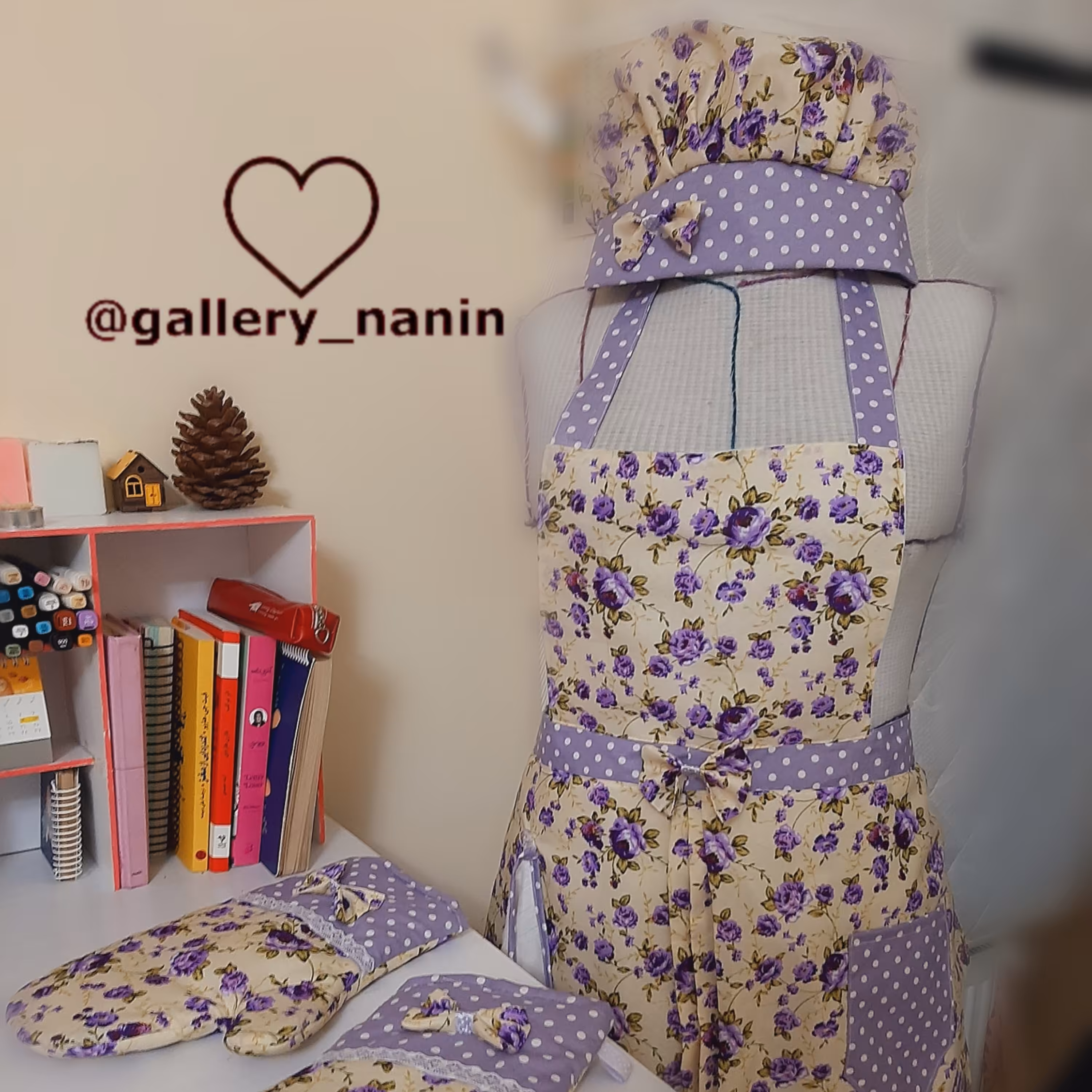 ست کلاه و پیشبند و دستکش آشپزی .قابل سفارش در طرح و رنگ دلخواه