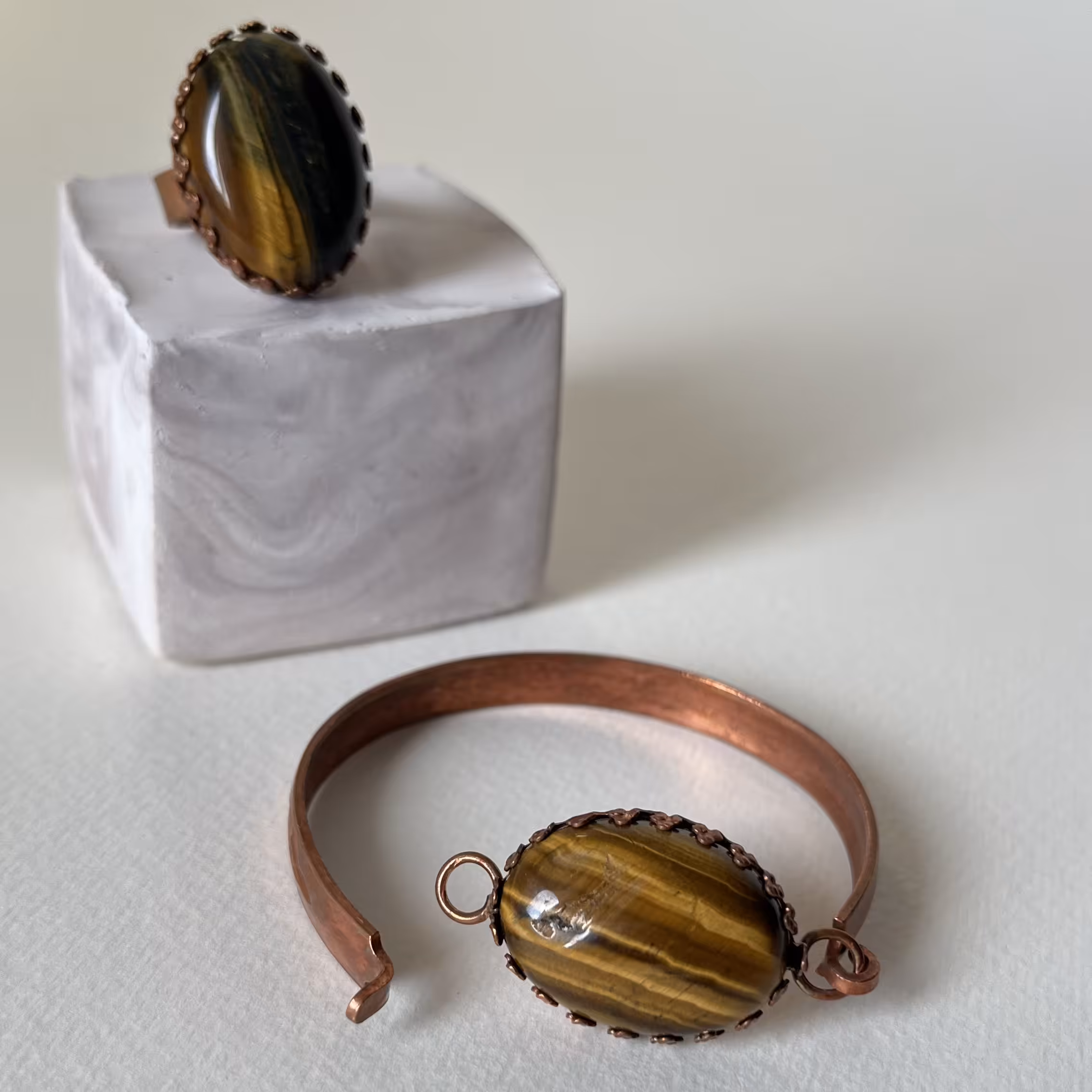 دستبند و انگشتر چشم ببر درشت