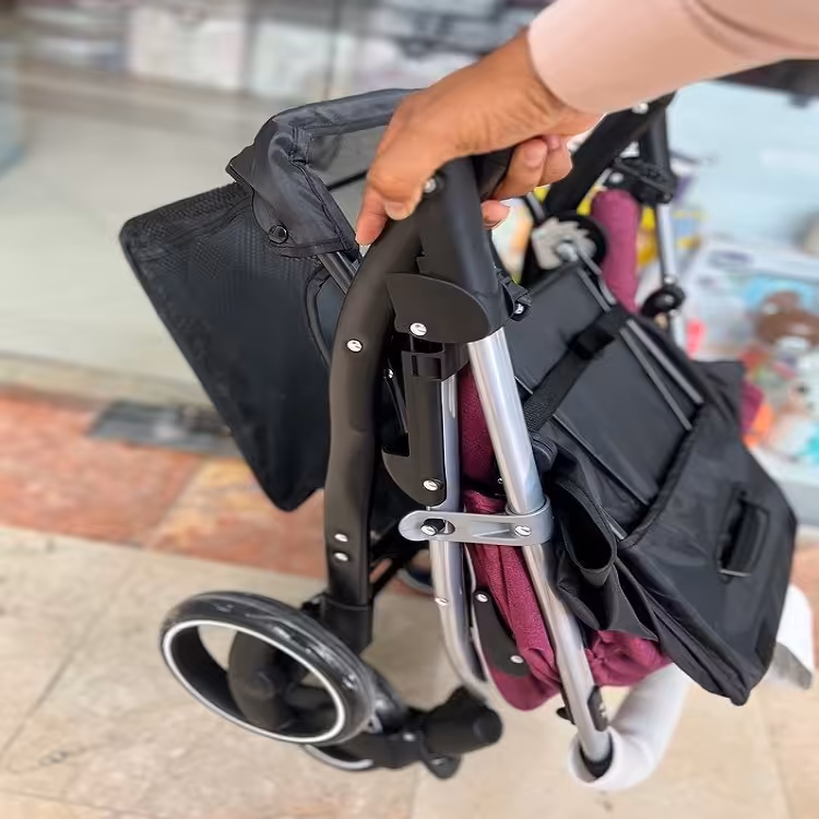 کالسکه خارجی تاشو