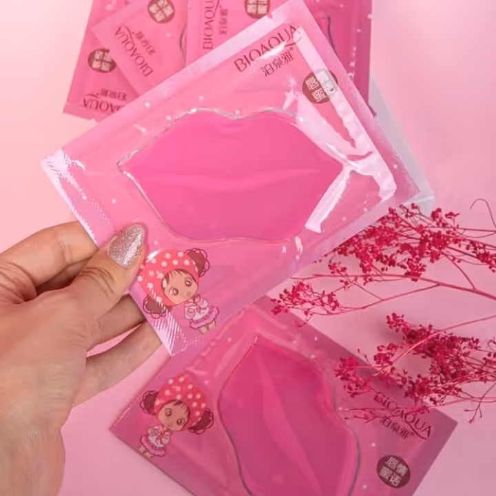 ماسک لب بایو آکوا مدل توت فرنگی وزن 8 گرم